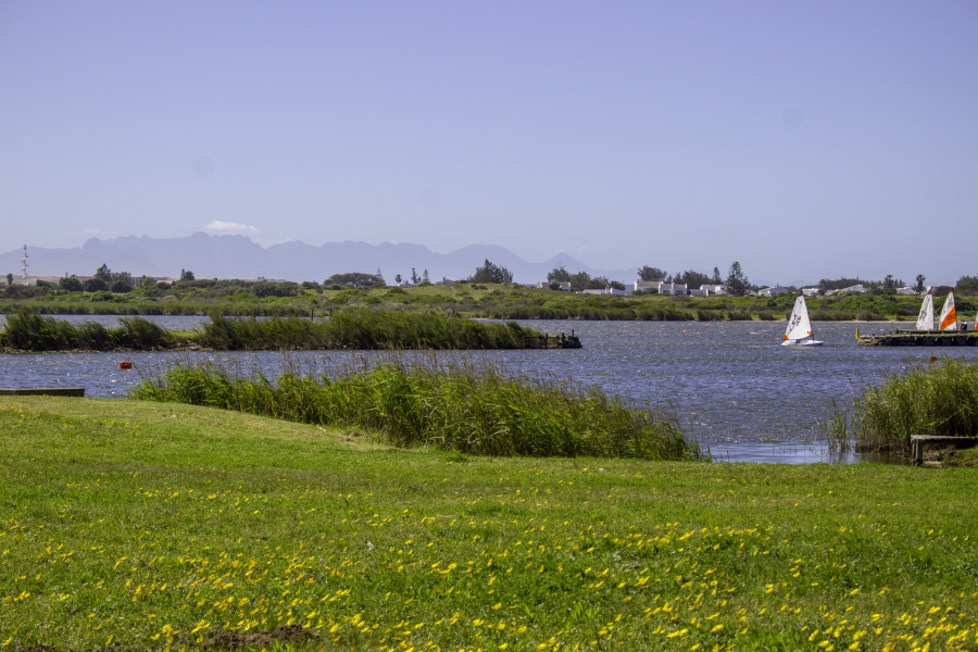 3 Bedroom Property for Sale in Lakeside Western Cape